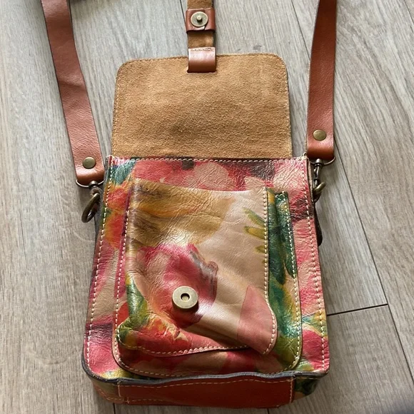 NWT Patricia Nash all leather Crossbody bag - Picture 7 of 9